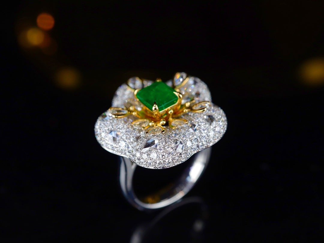 Bijuterii de smarald: inel verde viu afgan Panjshir cu design floral