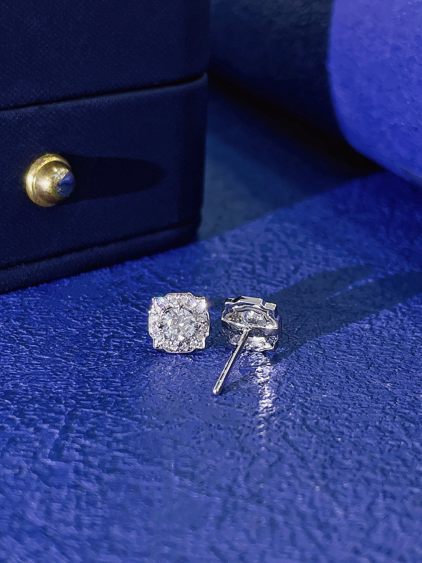 Anting Gelombang Laut Berlian Bulat Berbudaya 18K - Perhiasan Mewah