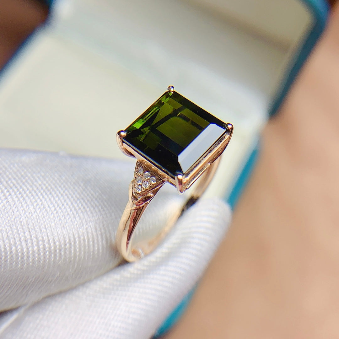 18K Tourmaline Ring - A Breath of Freshness for Summer Jewelry