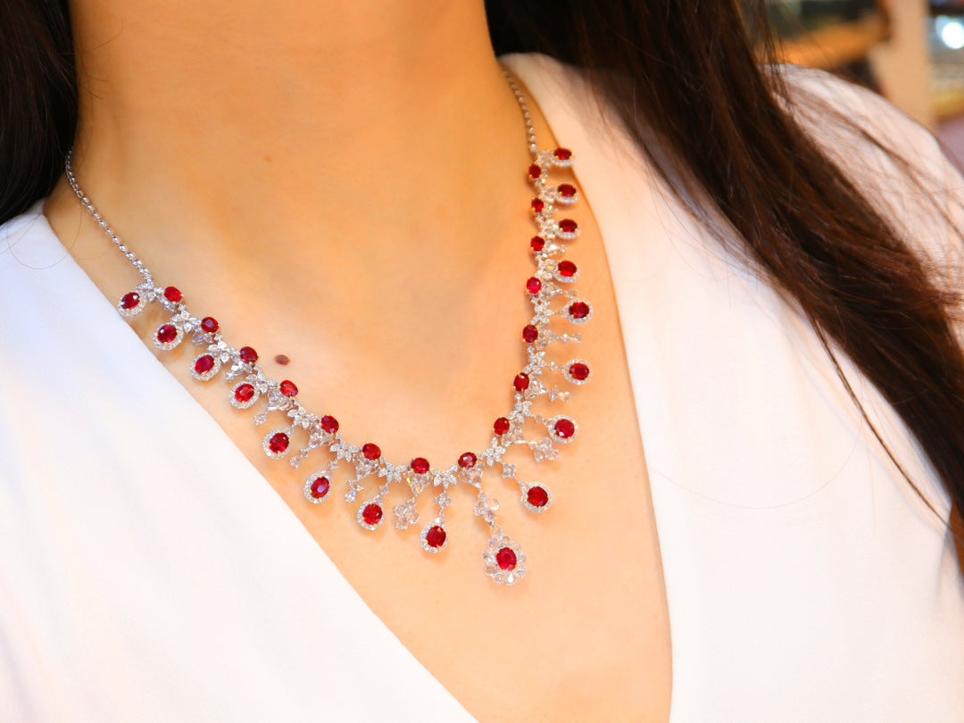 Magnifique Bijoux : Collier de Soirée Rubis et Diamants Sang de Pigeon Naturel Non Chauffé