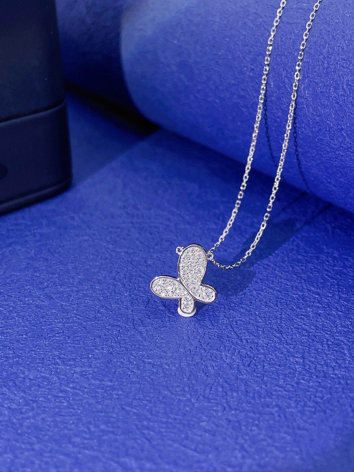9K Cultured Diamond Irregular Butterfly Pendant Jewelry