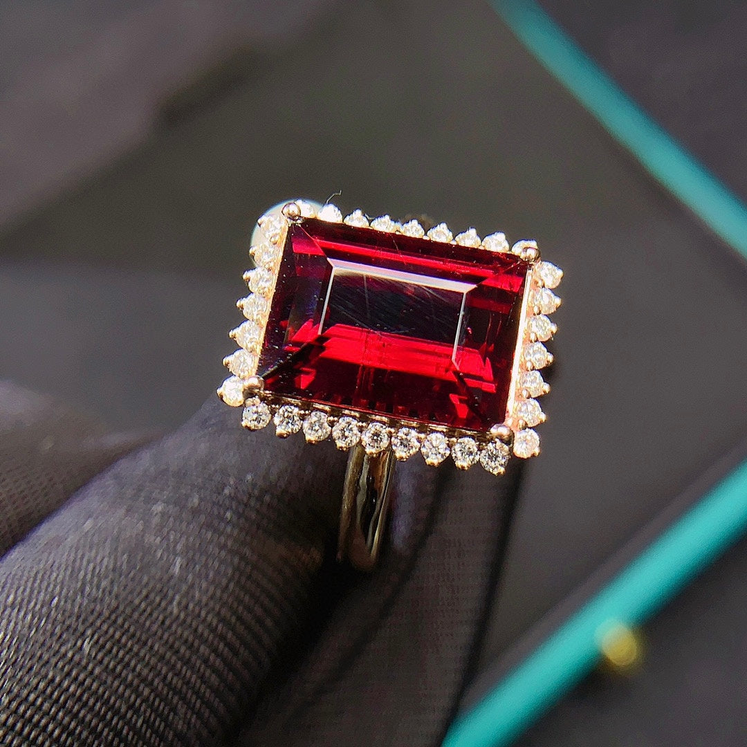 Exquisito Anillo de Turmalina Natural - Joyería de Alta Gama