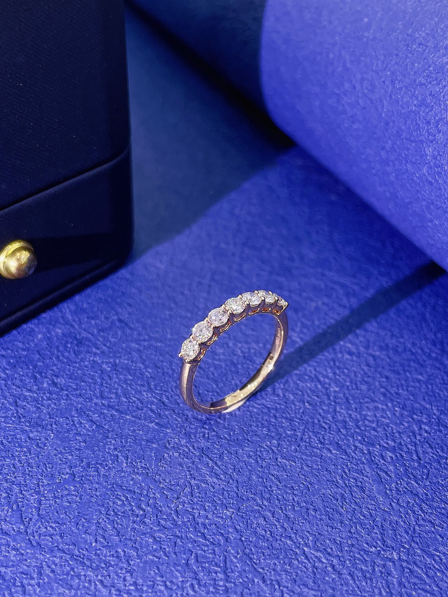 9K Cultured Diamond Seven-Stone Row Ring - Elegant Jewelry Choice