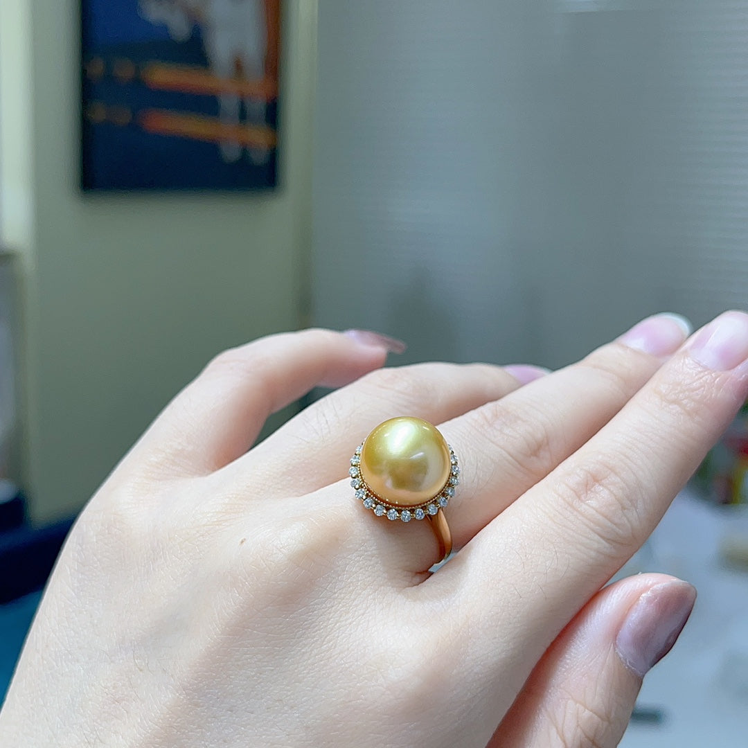 Luxurious 18K Gold Jewelry with Natural South Sea Golden Pearl