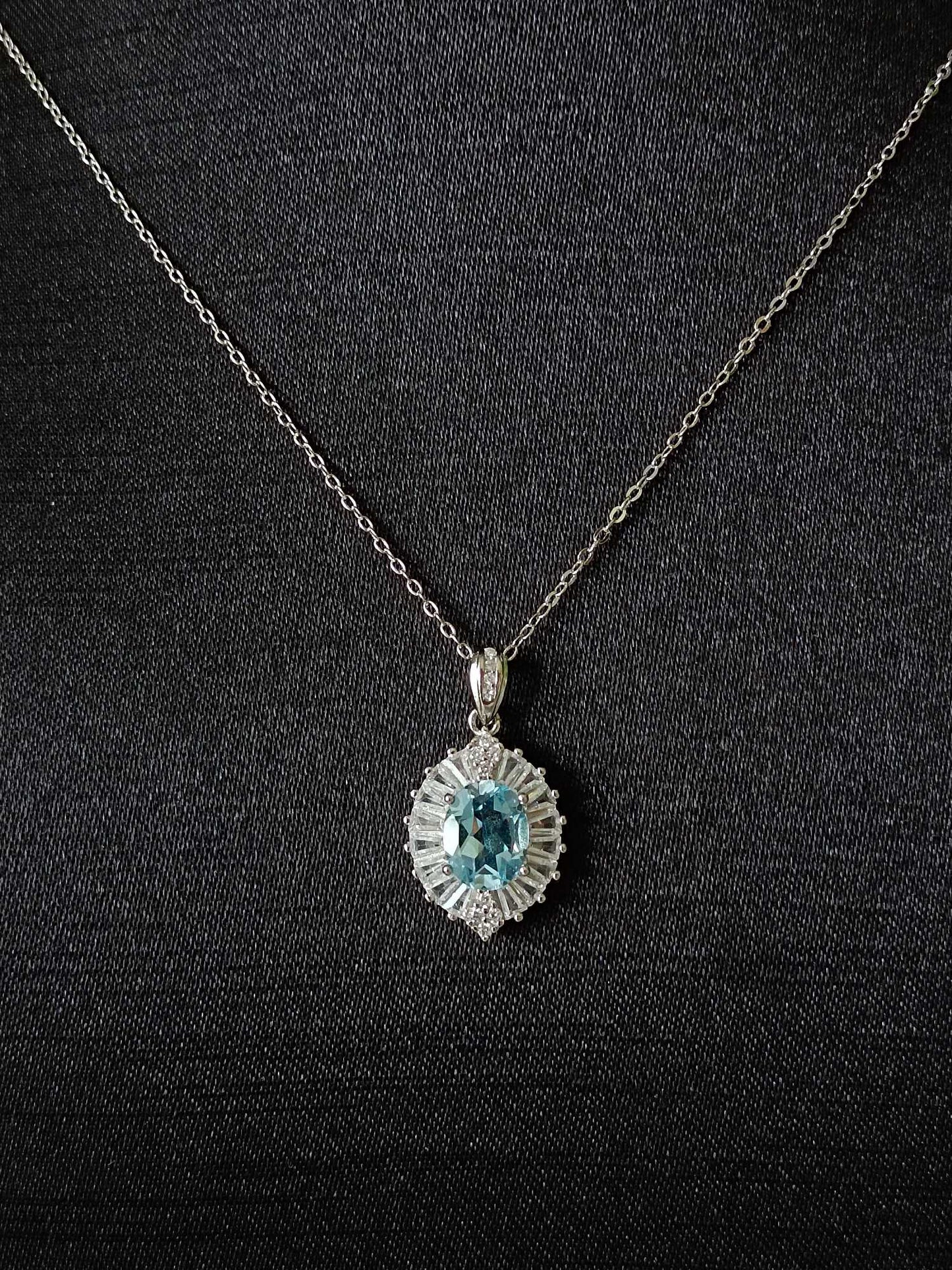 Naturlig Topaz-anheng - Elegante og subtile smykker for daglig bruk