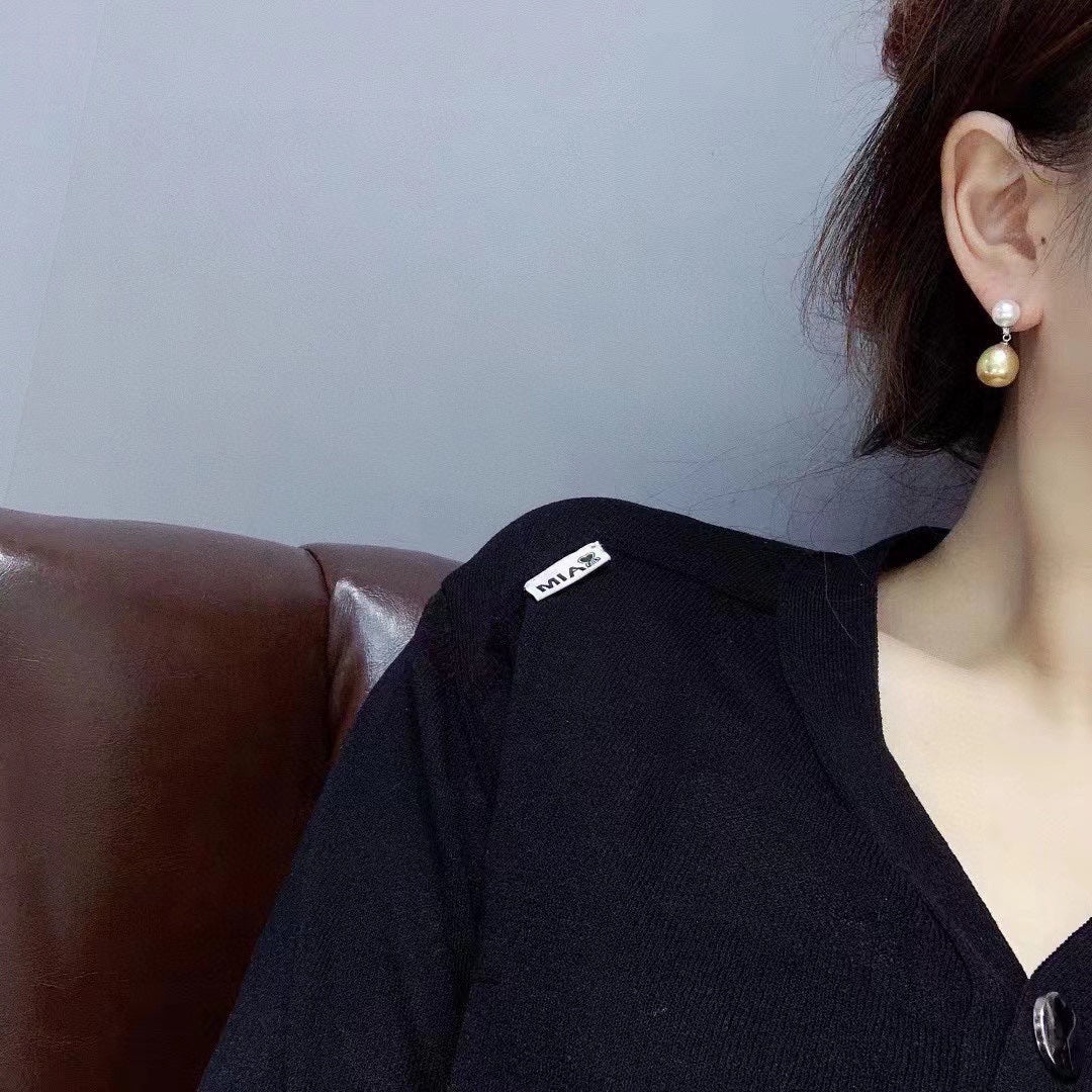 مجوهرات رائعة من ذهب الشاي ولؤلؤ أكويا
