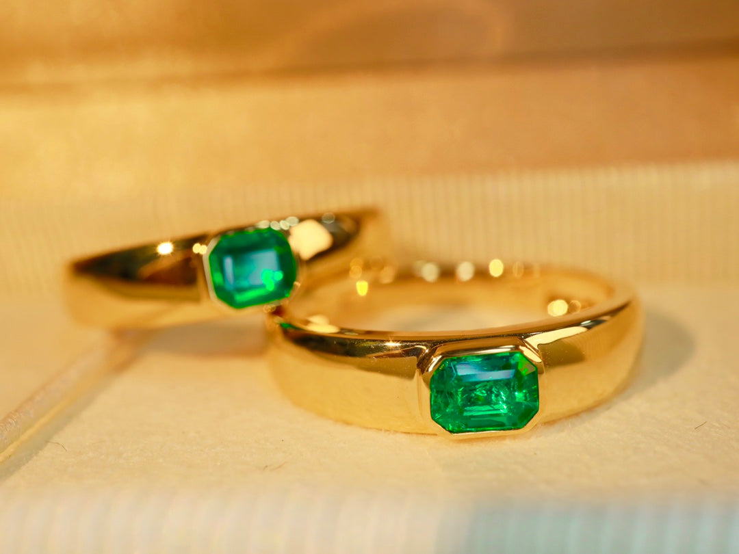 Minimalist Elegance: 18k Gold Embedded Natural Emerald Ring | Premium Jewelry