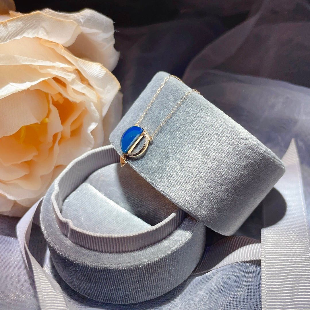 Pendentif en ambre bleu dominicain intégré en or 18 carats - Bijoux exquis