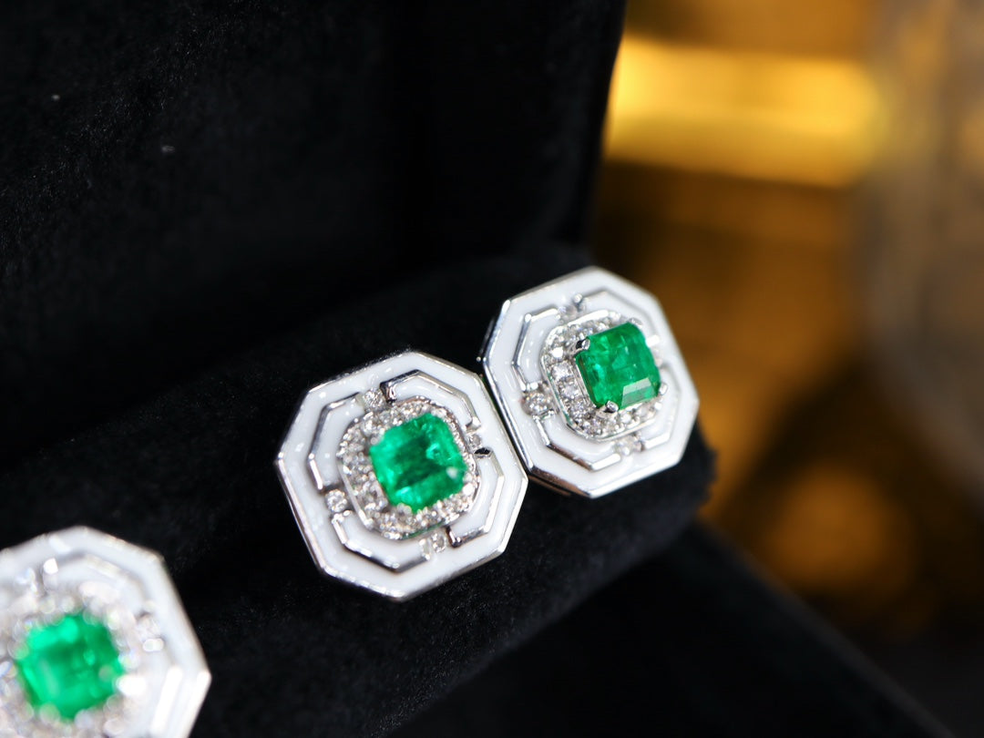 Brincos de esmeralda Panjshir - joia elegante e versátil