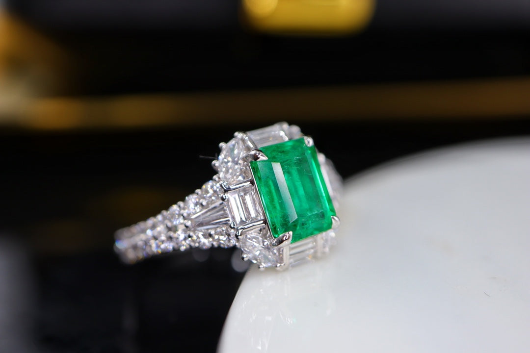 Anello con smeraldo dello Zambia - Gioielli di lusso verde brillante