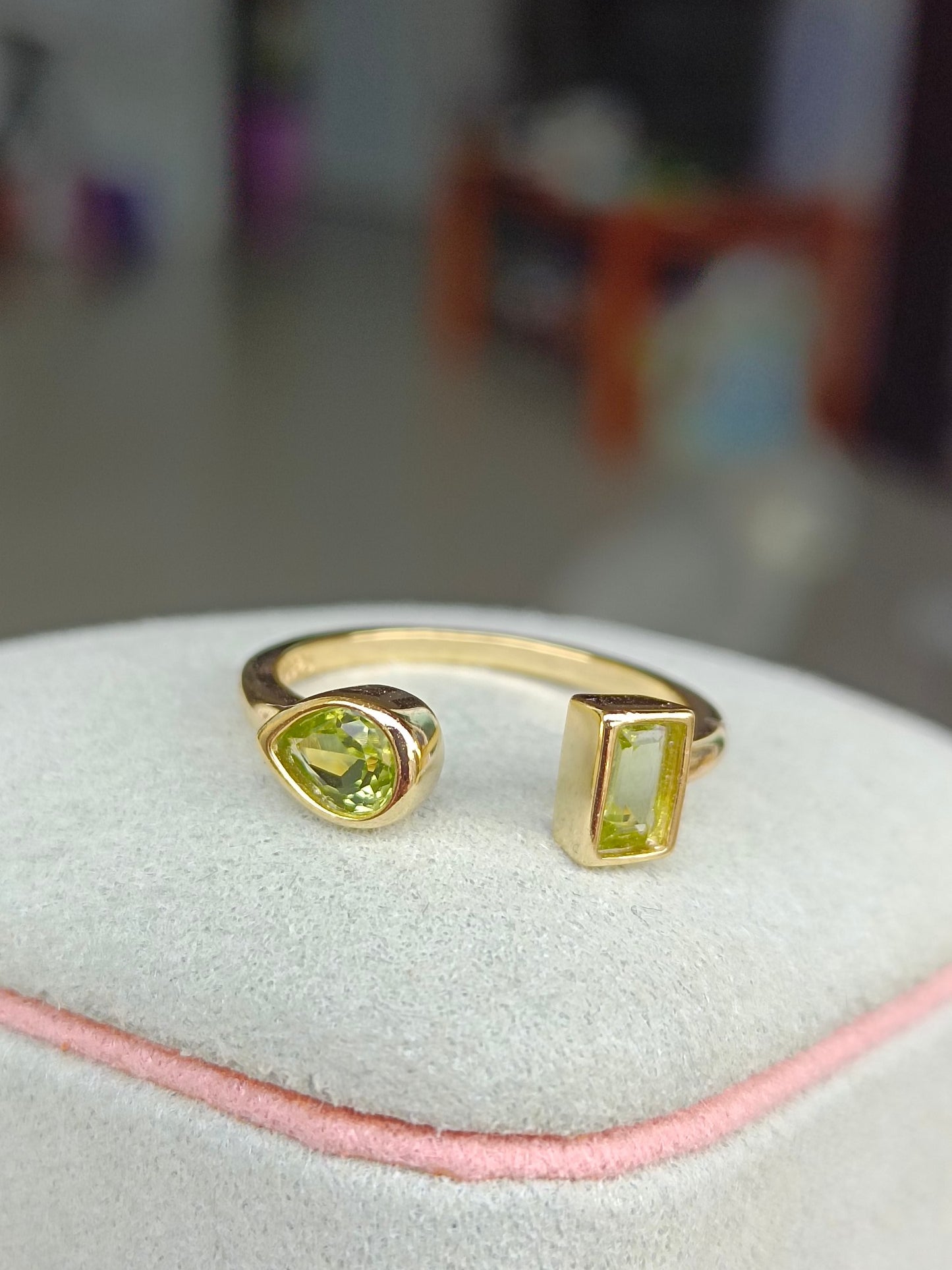 Peridot Double Stone Ring - sommerens livlige smykker