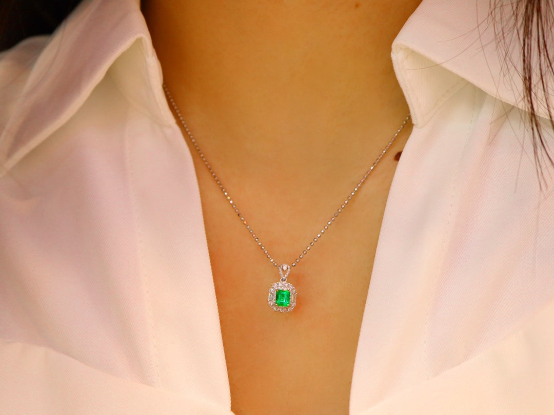 Joyería con colgante de esmeralda de Panjshir: una joya brillante para el coleccionista exigente