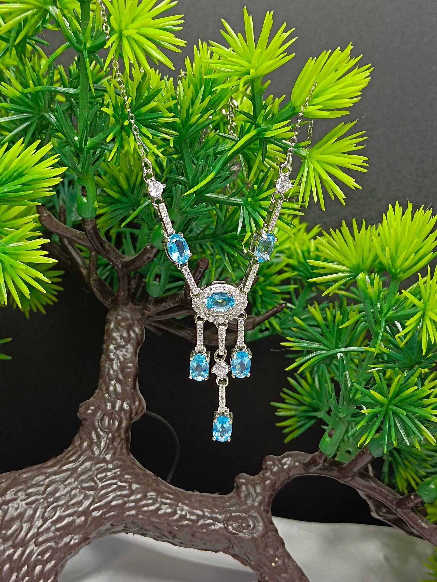 Luxurious S925 Silver Embedded Topaz Necklace - Elegant Jewelry