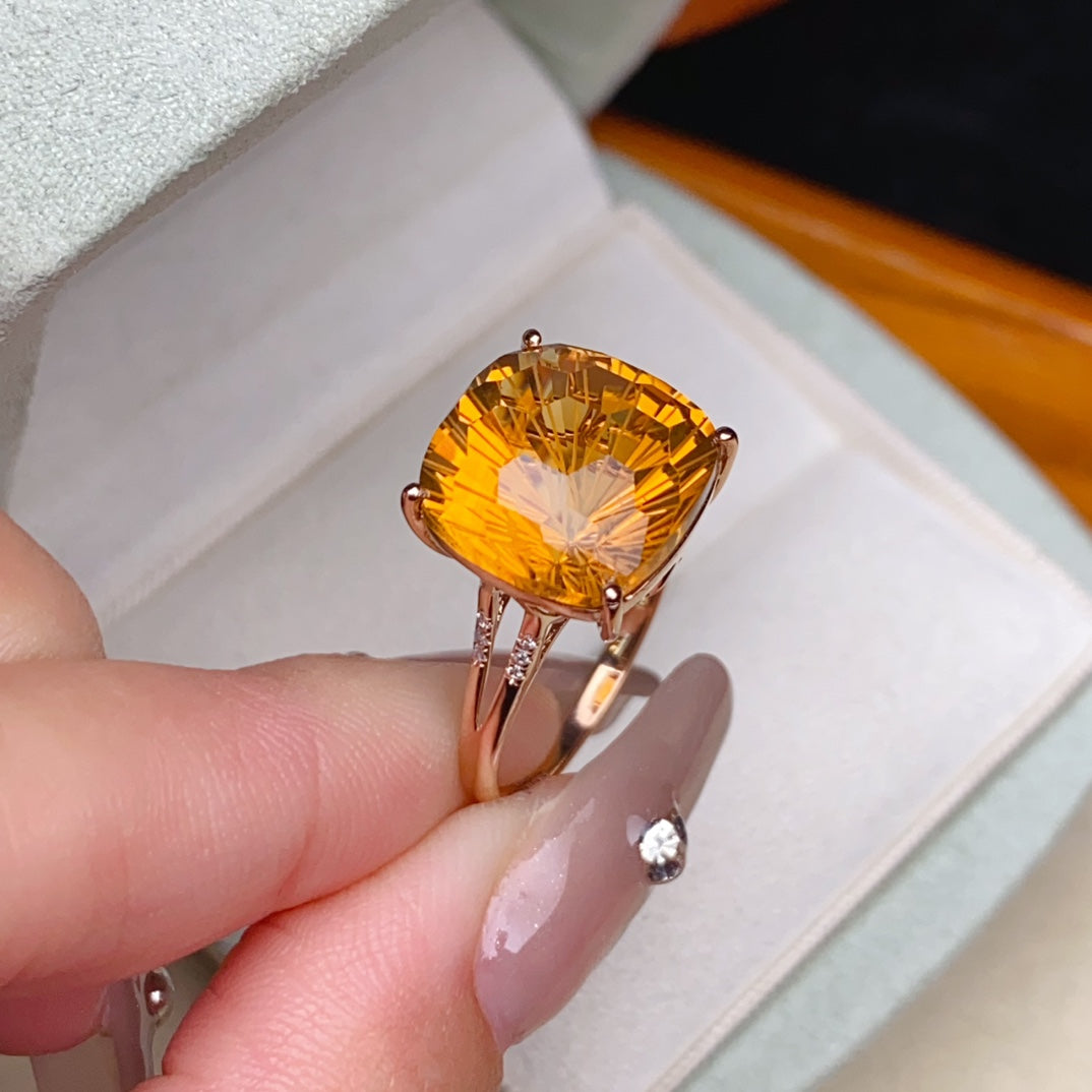 Glorioso anillo de citrino amarillo: una joya impresionante
