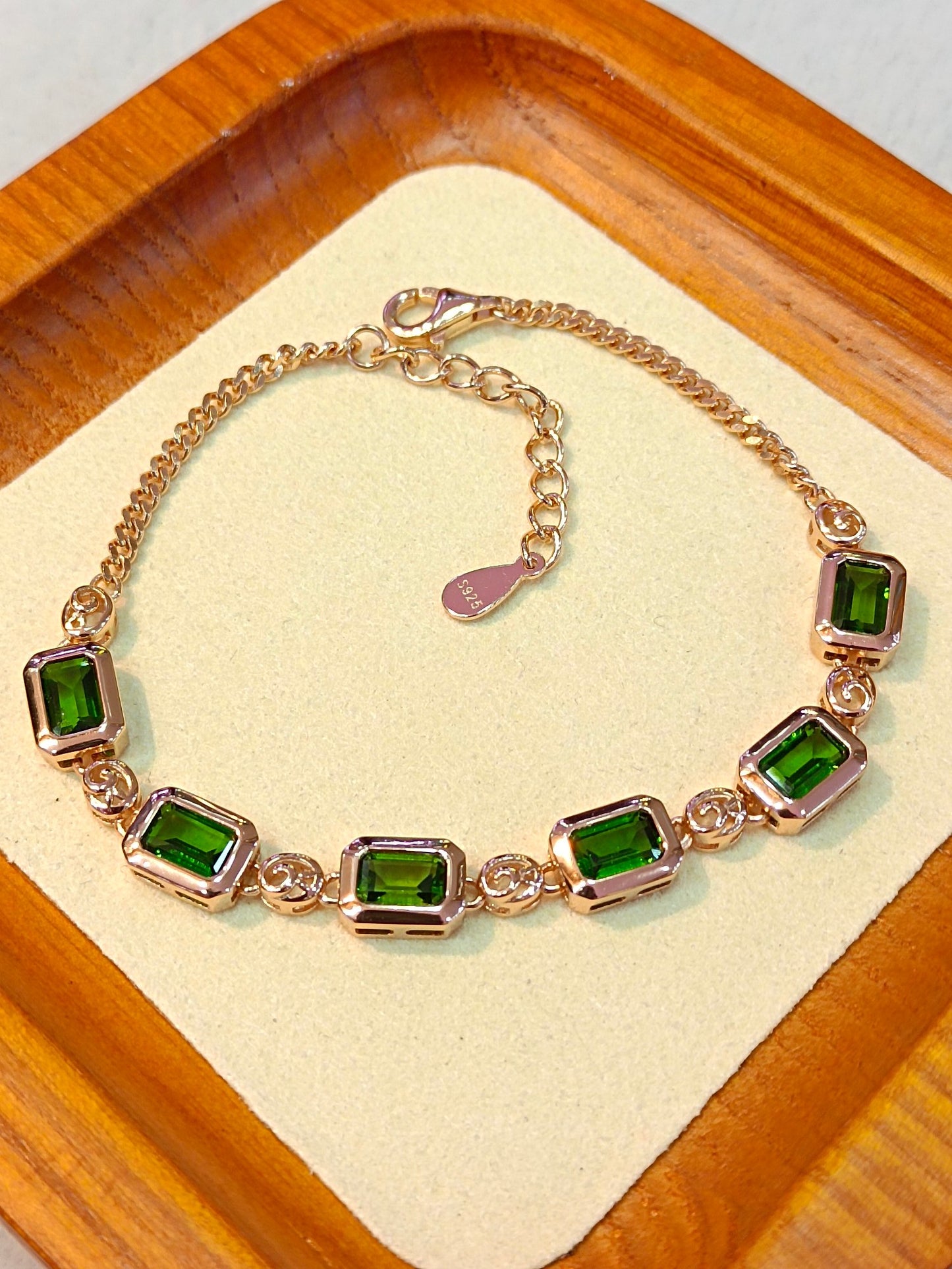 Exquisite S925 Silver Jewelry with Diopside Embedded Bracelet