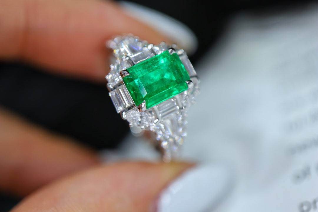 Anello con smeraldo dello Zambia - Gioielli di lusso verde brillante