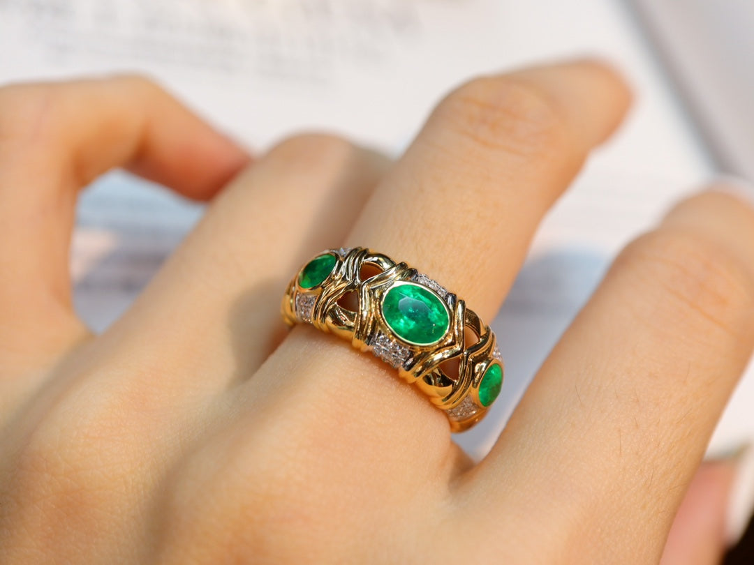 Cincin Stackable Zamrud Terinspirasi Vintage dengan Sertifikat Guild