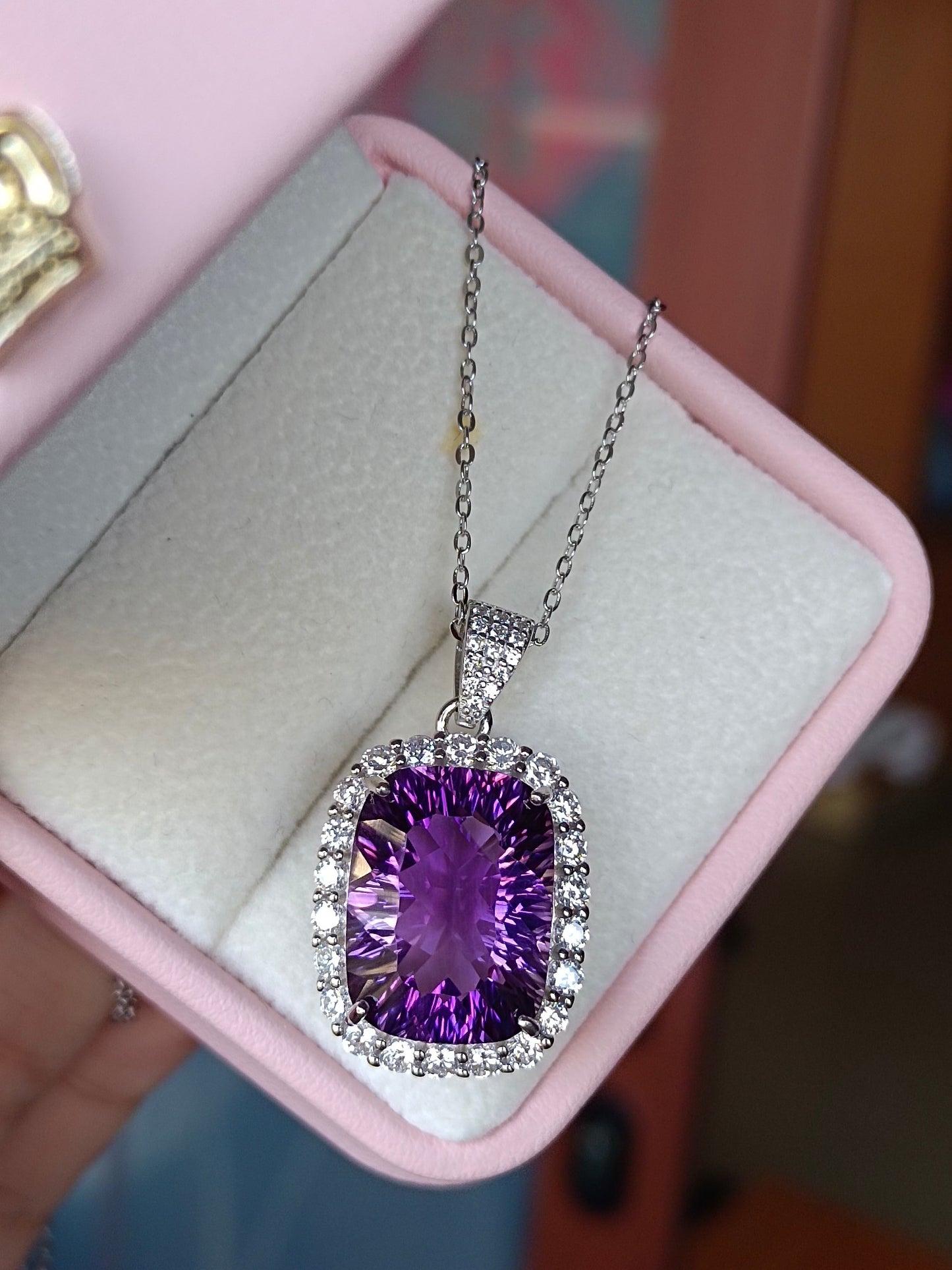 Luxuoso pingente de joia de ametista natural - Mystic Purple Glow