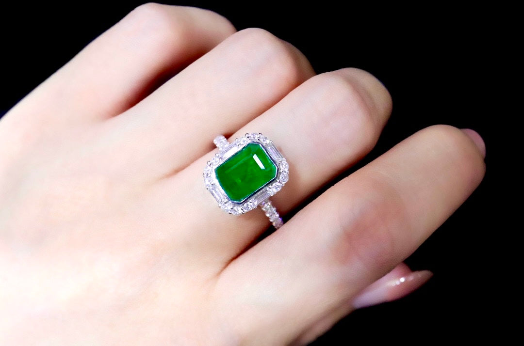Elegant and Timeless Natural Muzo Emerald Ring - A Must-Have Jewelry