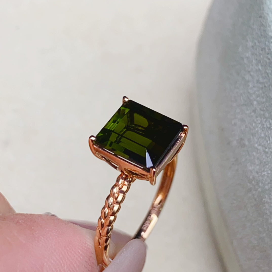 Anillo Bixbite de oro de 18 quilates de lujo con detalles de diamantes - Oferta de joyería exclusiva