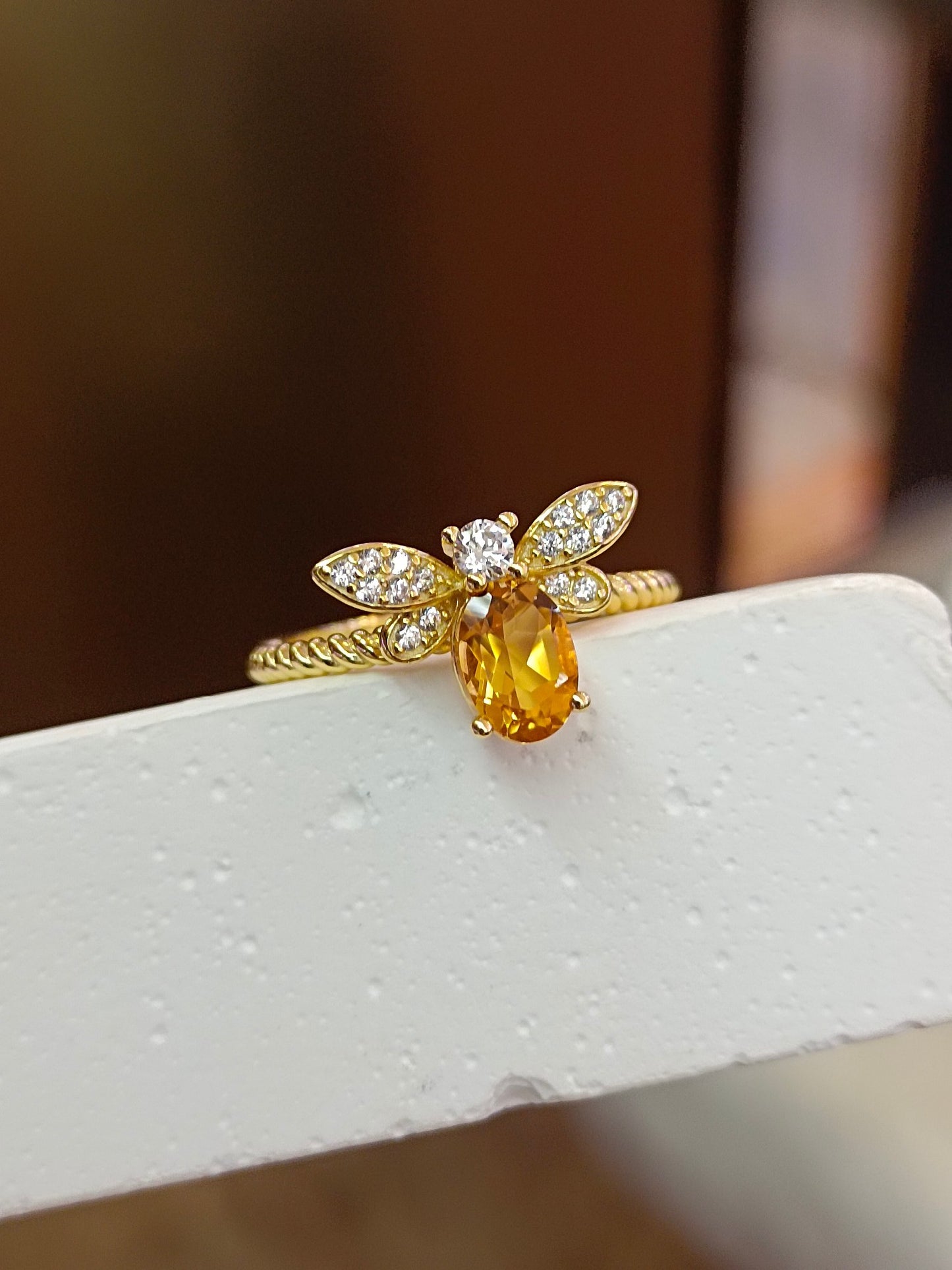 Anello con ape in cristallo giallo incorporato in argento sterling S925 - Gioielli unici