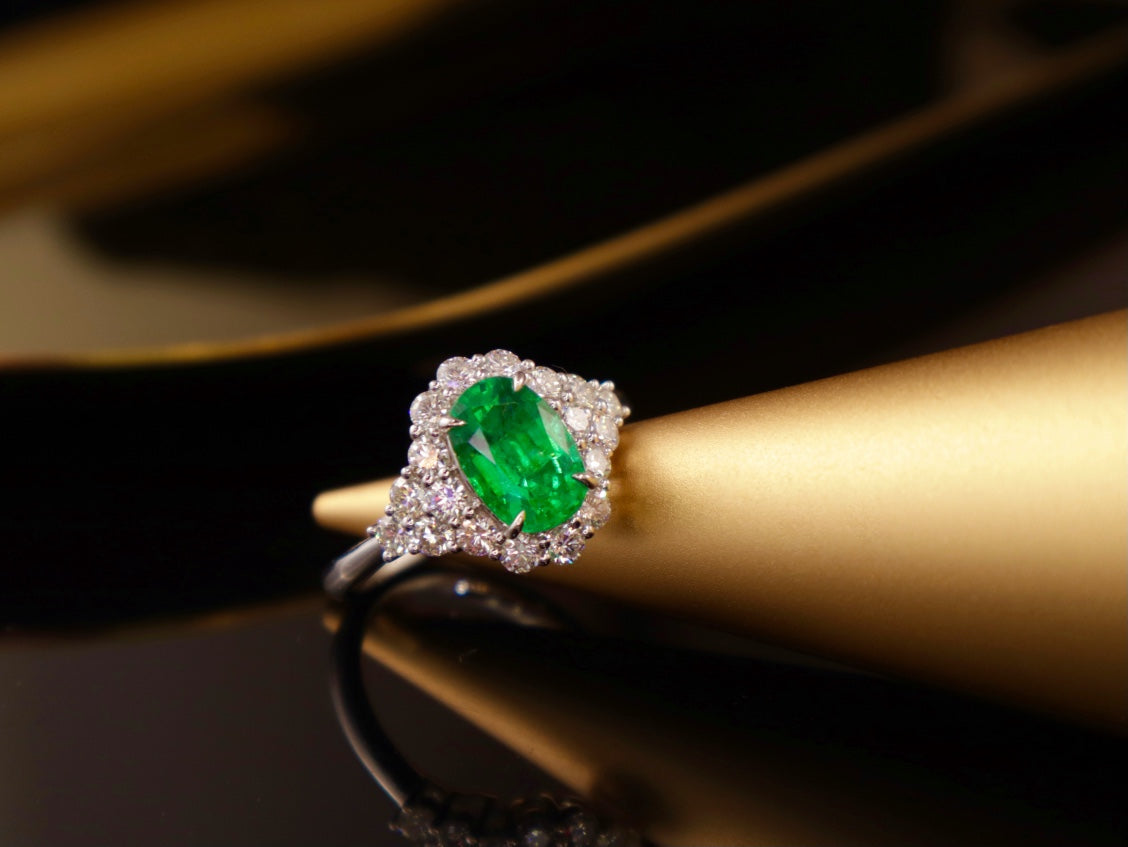 Emerald Ring: 1.55ct Vivid Green Gemstone smycken