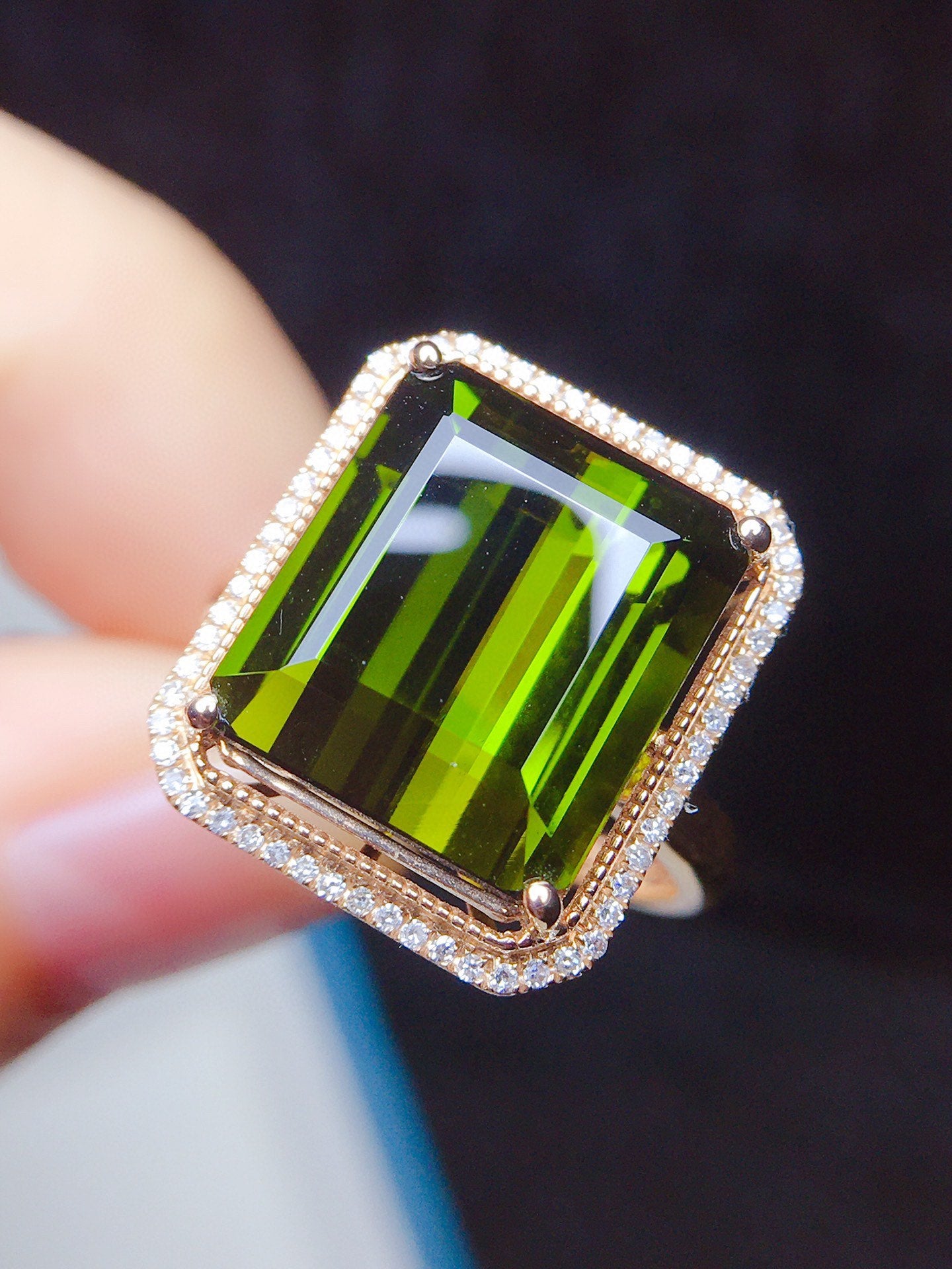 Natürlicher Turmalinring mit Diamantakzenten – exquisites Schmuckstück