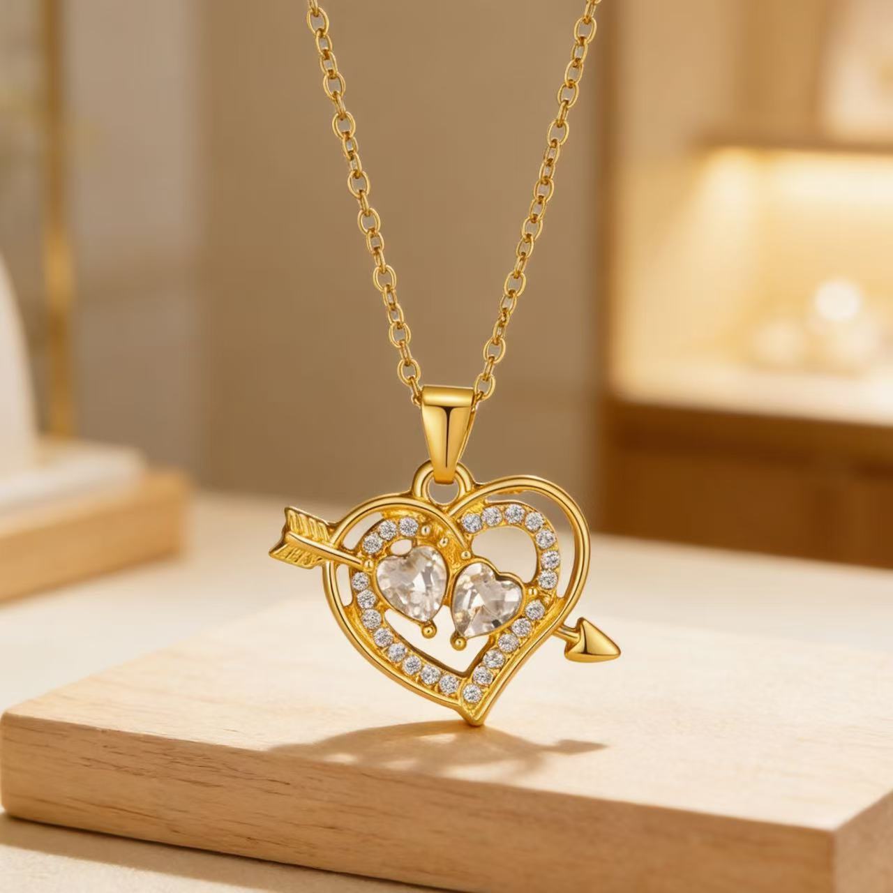 Heart Shaped Necklace With Diamond Inlaid Hollow Design Clavicle Length Chain
