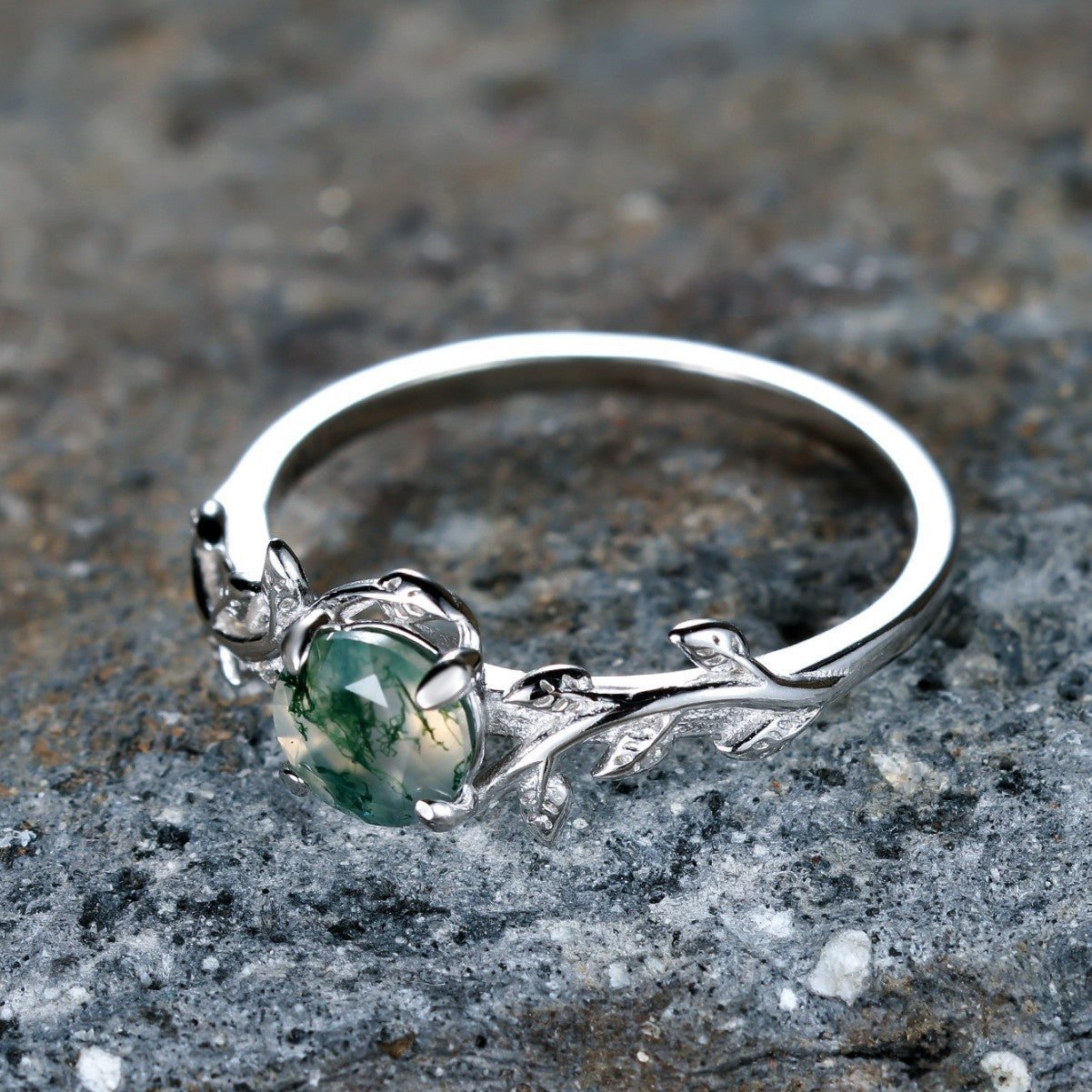 Simple And Fashionable Moss Agate And Aquamarine Ring