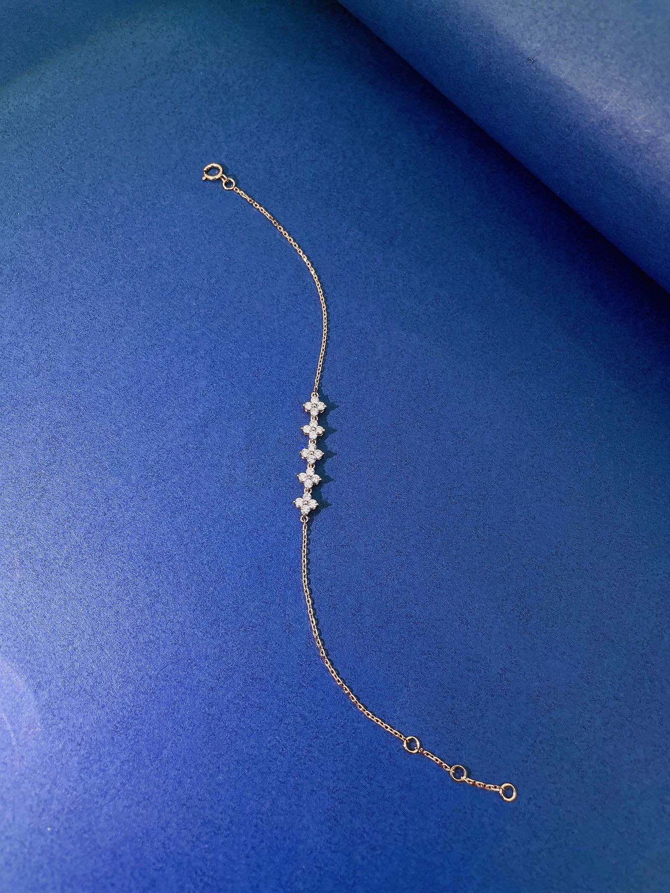 Gelang Berlian Setengah Lingkaran Berbudaya 18K - LGSL027