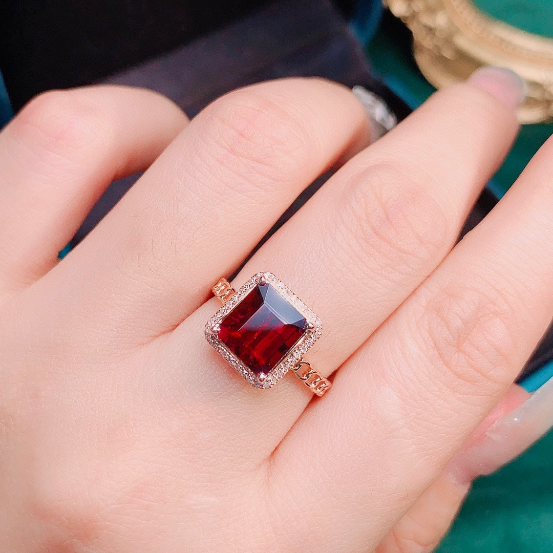 Natural 18K Gold Ruby Zoisite Jewelry - A Dreamlike Delight