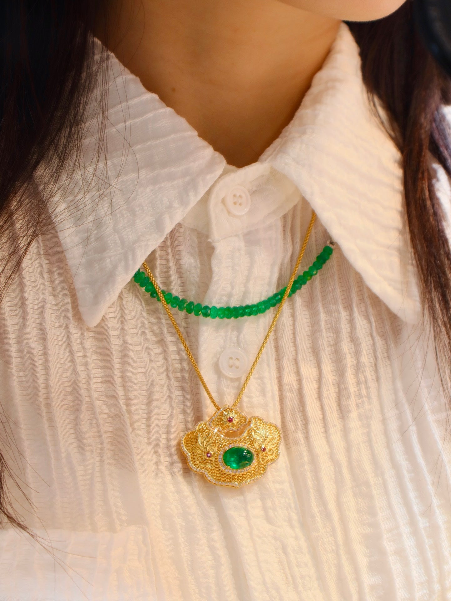 Colgante con cerradura de seguridad Ruyi - Joyería con dijes de esmeralda