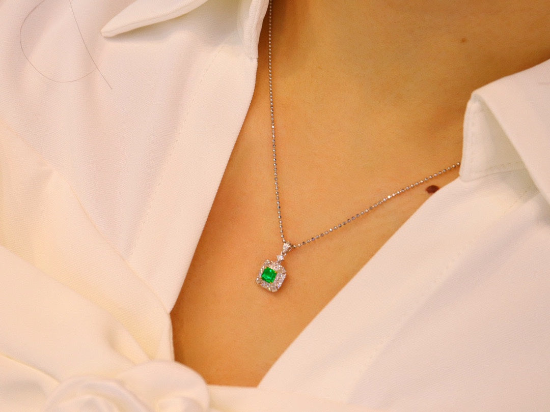 Colgante de esmeralda Panjshir: una pieza de joyería fascinante