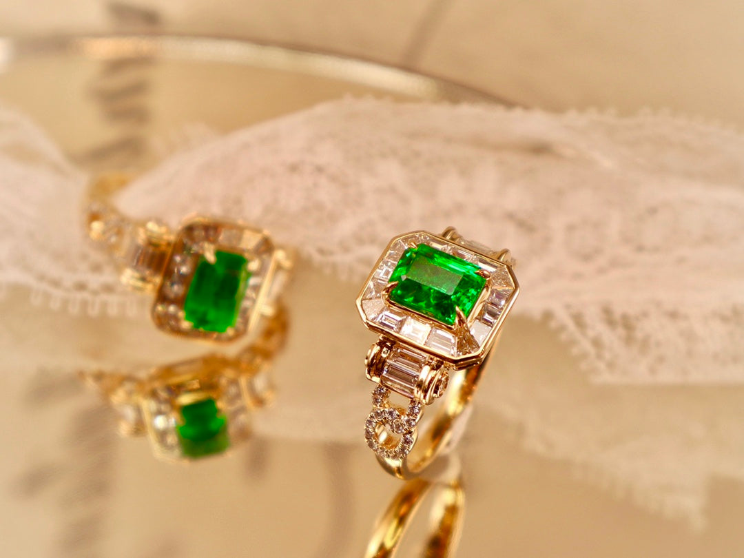 Cincin Tautan Kuba Zamrud Retro Chic - Perhiasan yang Harus Dimiliki