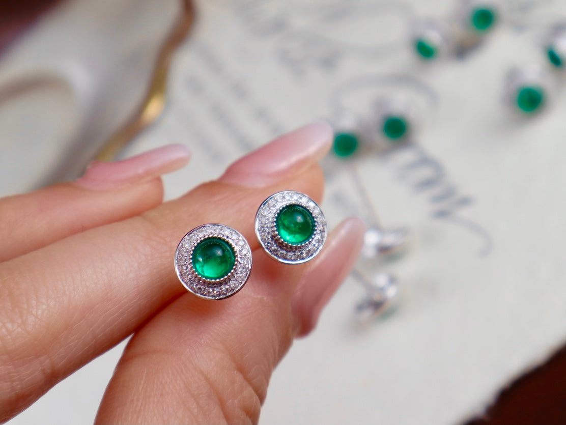 Anting Hijau Zamrud - Perhiasan Klasik