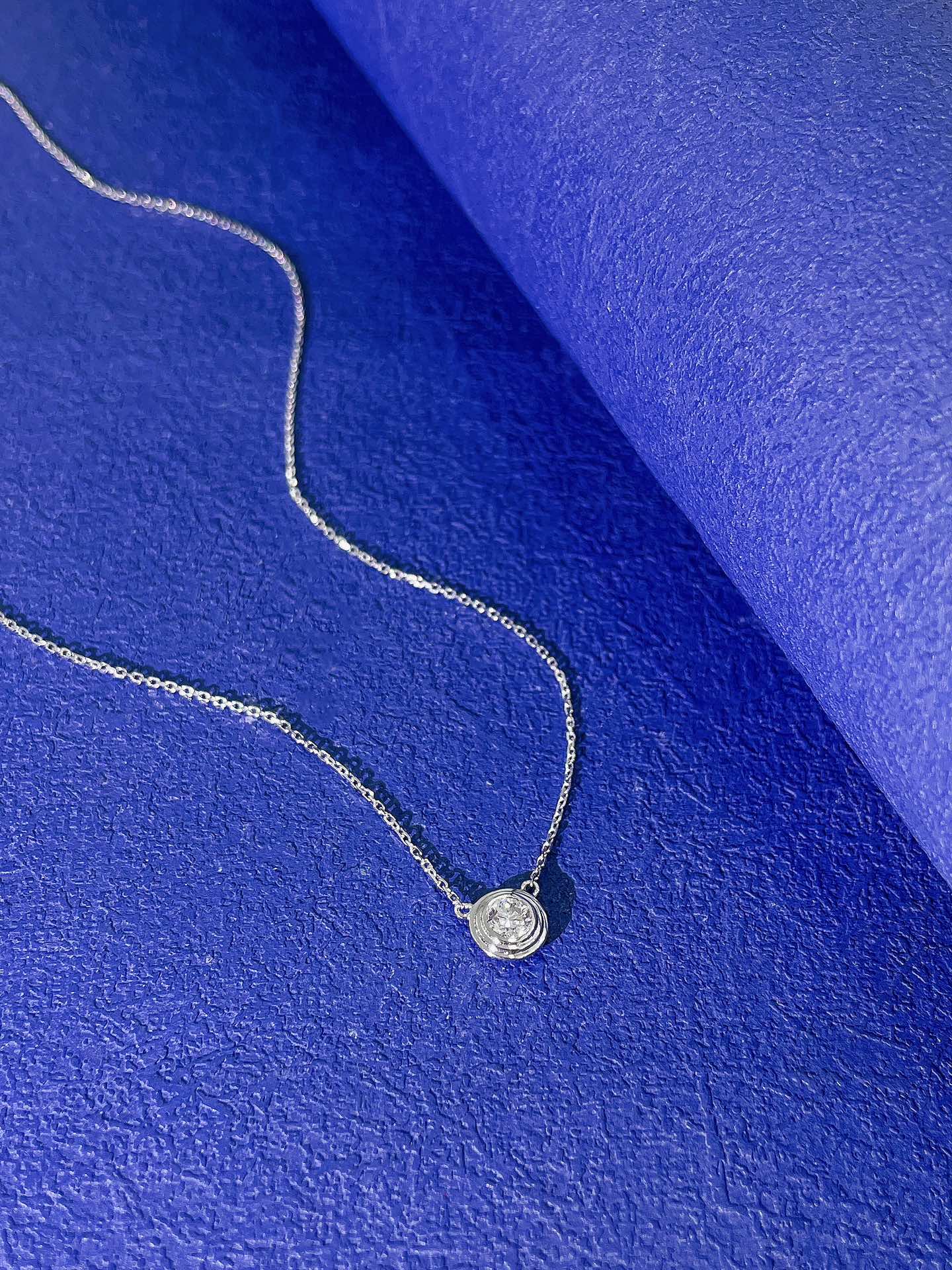 18K 養殖ダイヤモンド フライング ソーサー ペンダント ネックレス – LGXL013
