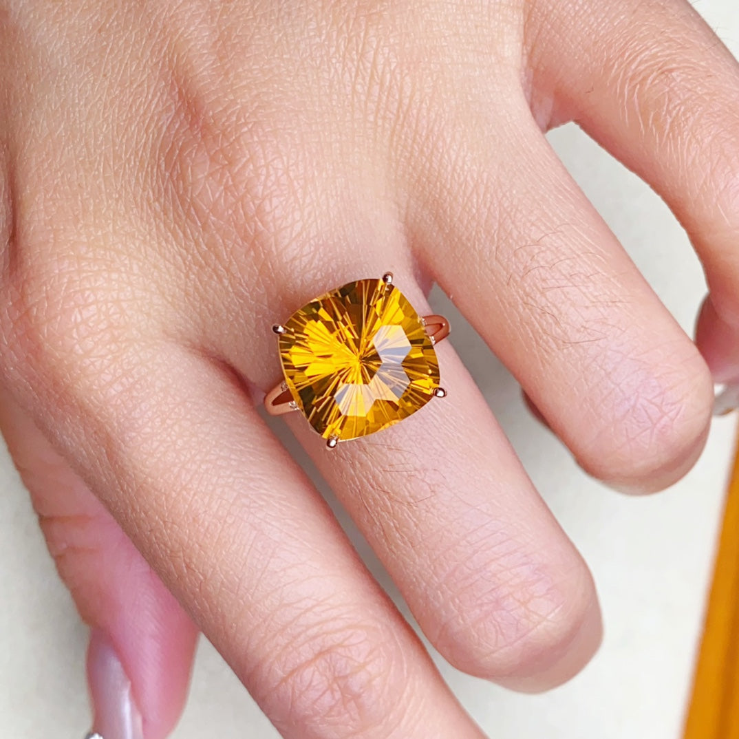 Glorioso anillo de citrino amarillo: una joya impresionante