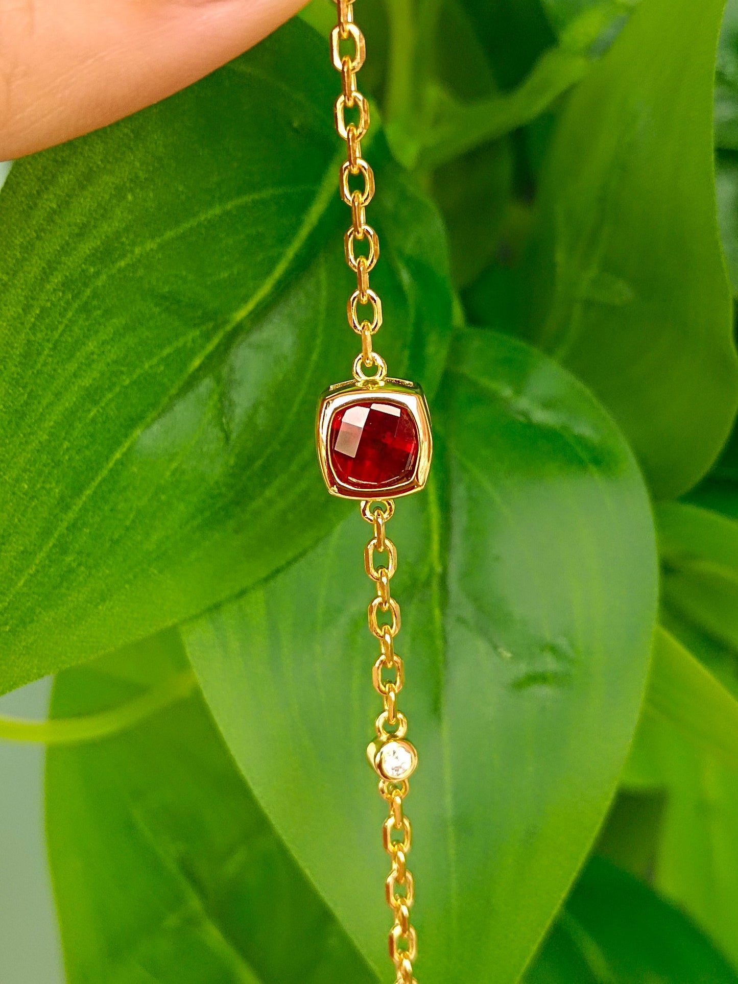 Utsökt Princess-Cut Granat Armband - Unik smyckedesign