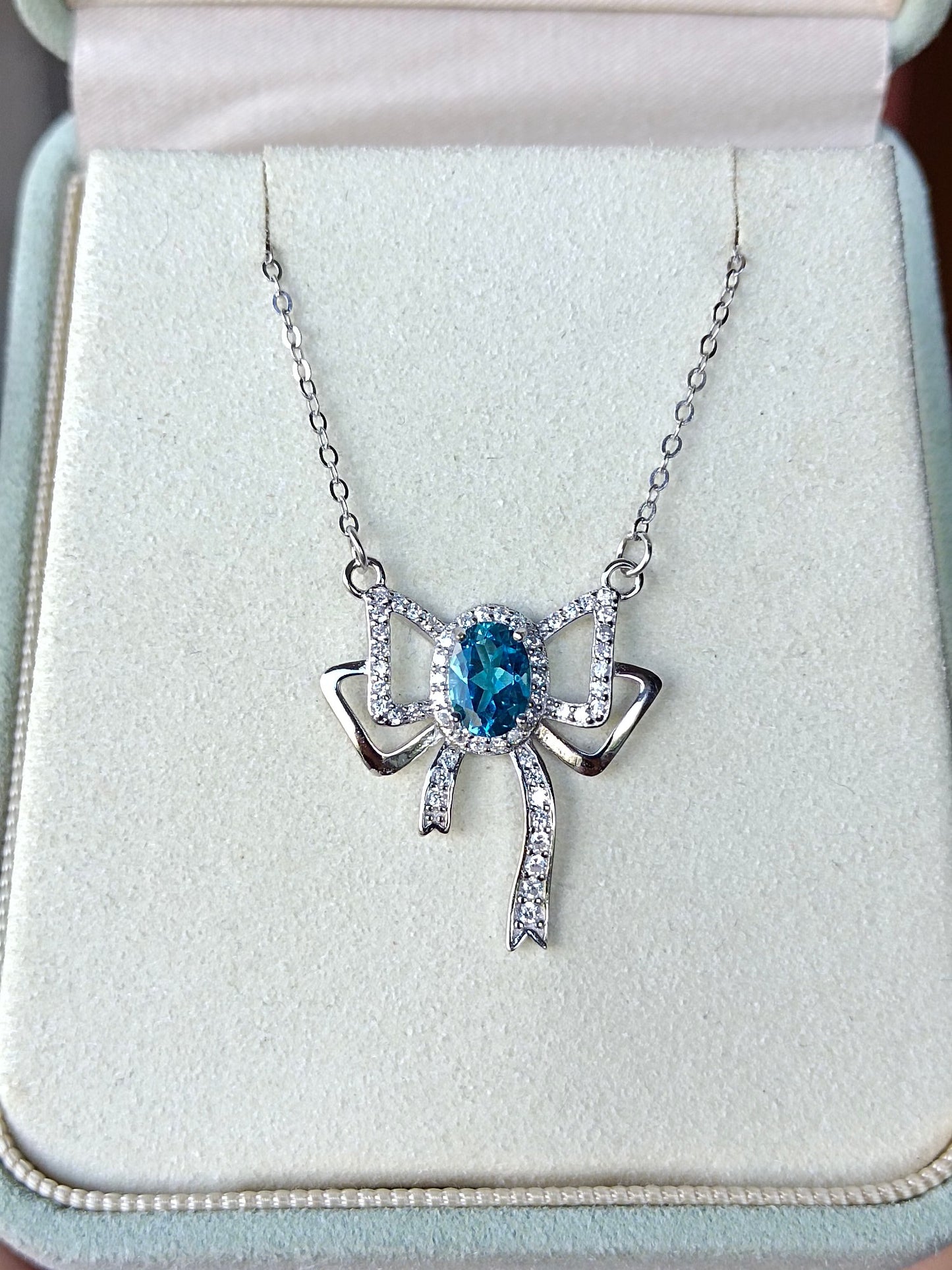 Collana Bowknot con topazio naturale - Gioielli per ogni donna elegante