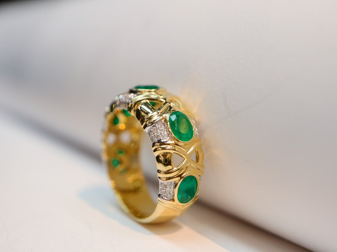 Cincin Stackable Zamrud Terinspirasi Vintage dengan Sertifikat Guild