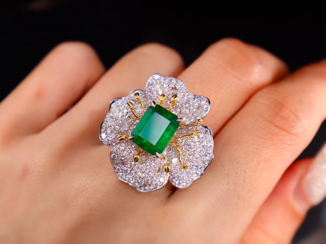 Gioielli a doppio scopo verde smeraldo: pendente/anello con vitalità