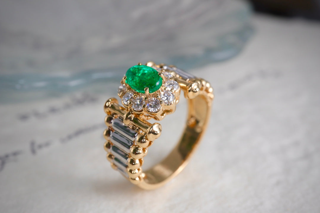 Perhiasan Fashionable yang Terinspirasi Vintage: Cincin Pesona yang Tak Tertahankan