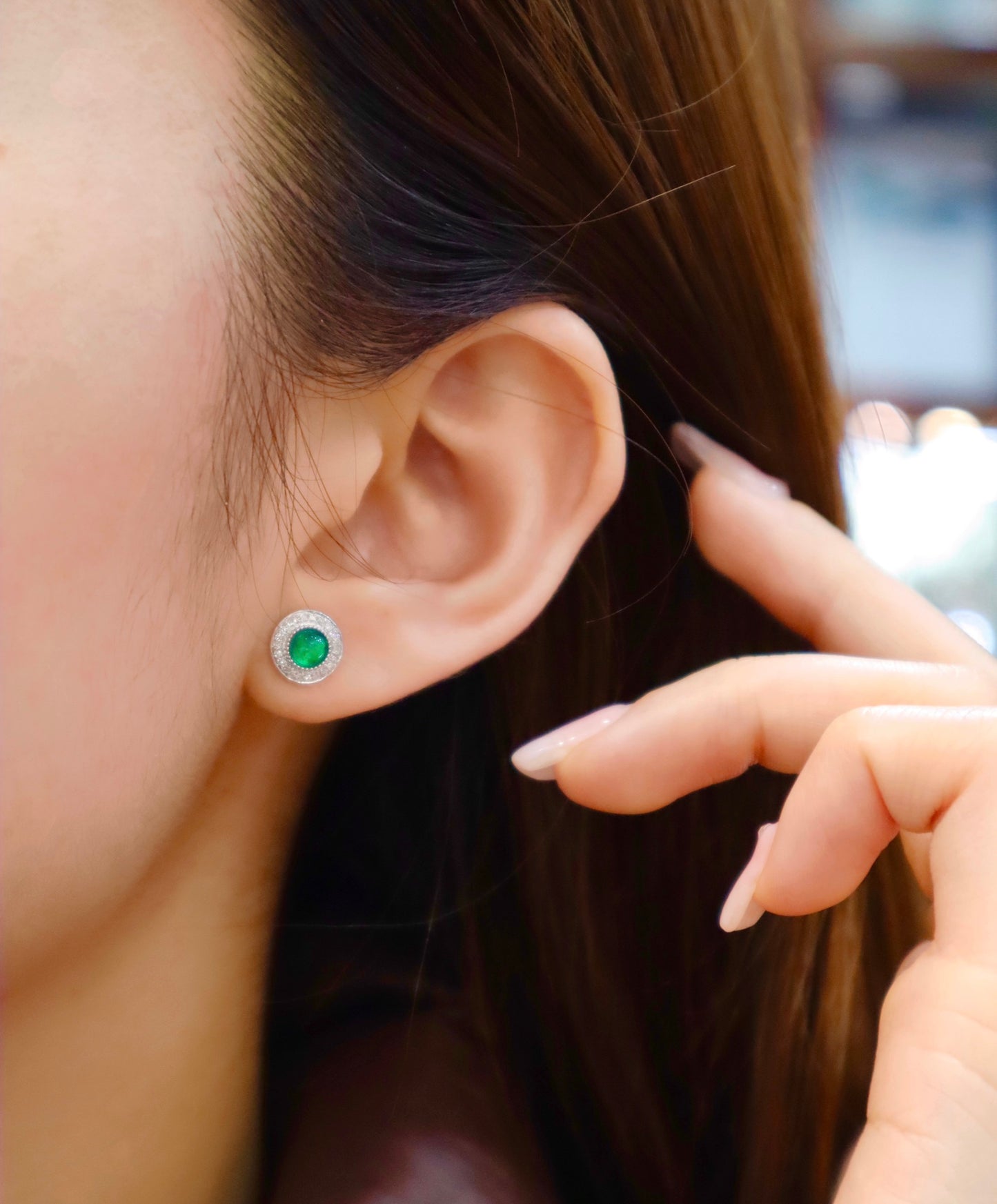 Anting Hijau Zamrud - Perhiasan Klasik