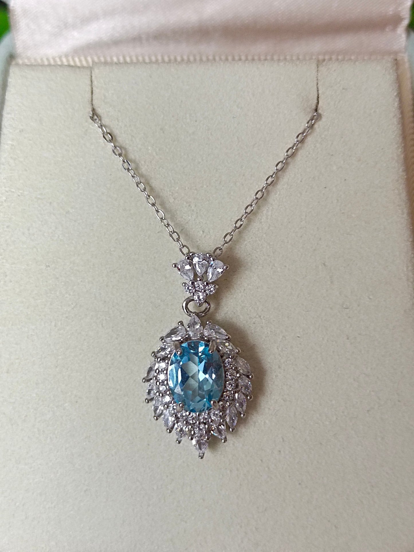 Naturlig Topaz-anheng - Elegante og subtile smykker for hverdagsbruk