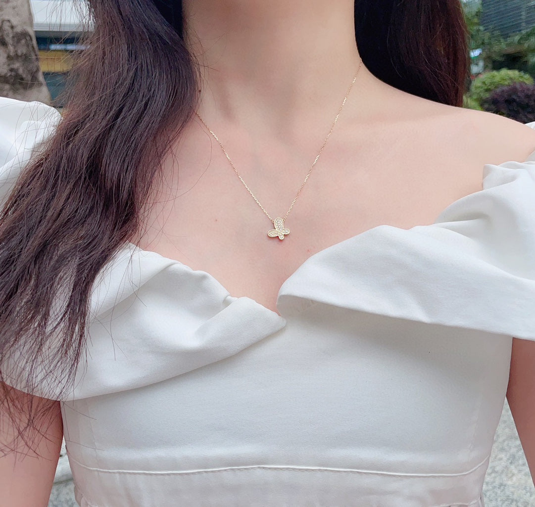 9K Cultured Diamond Irregular Butterfly Pendant Jewelry