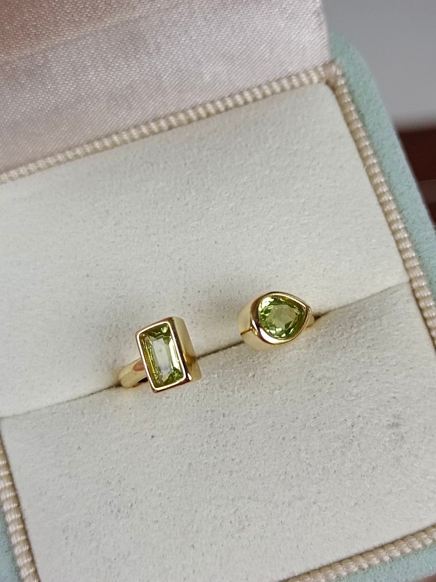 Peridot Double Stone Ring - sommerens livlige smykker
