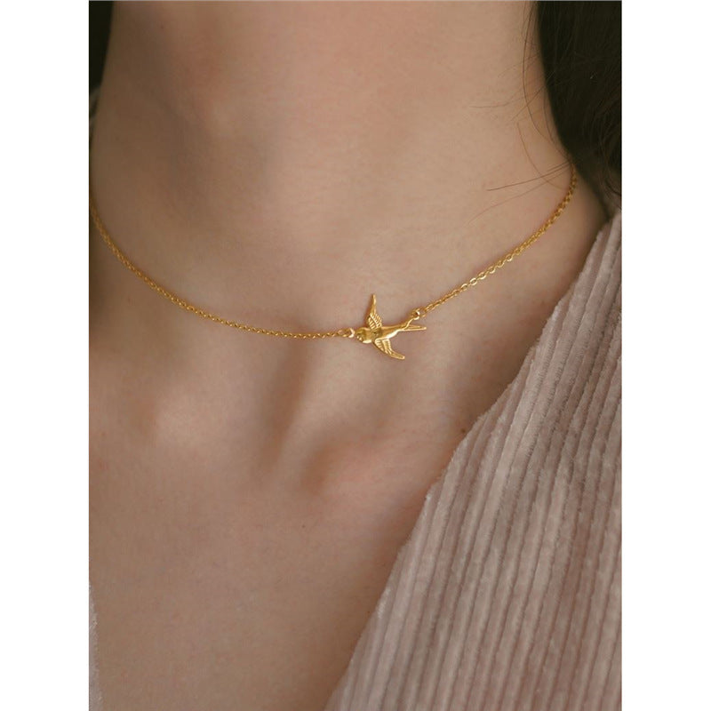 Vintage Gold-Plated Bird Necklace, High-End Womens Style