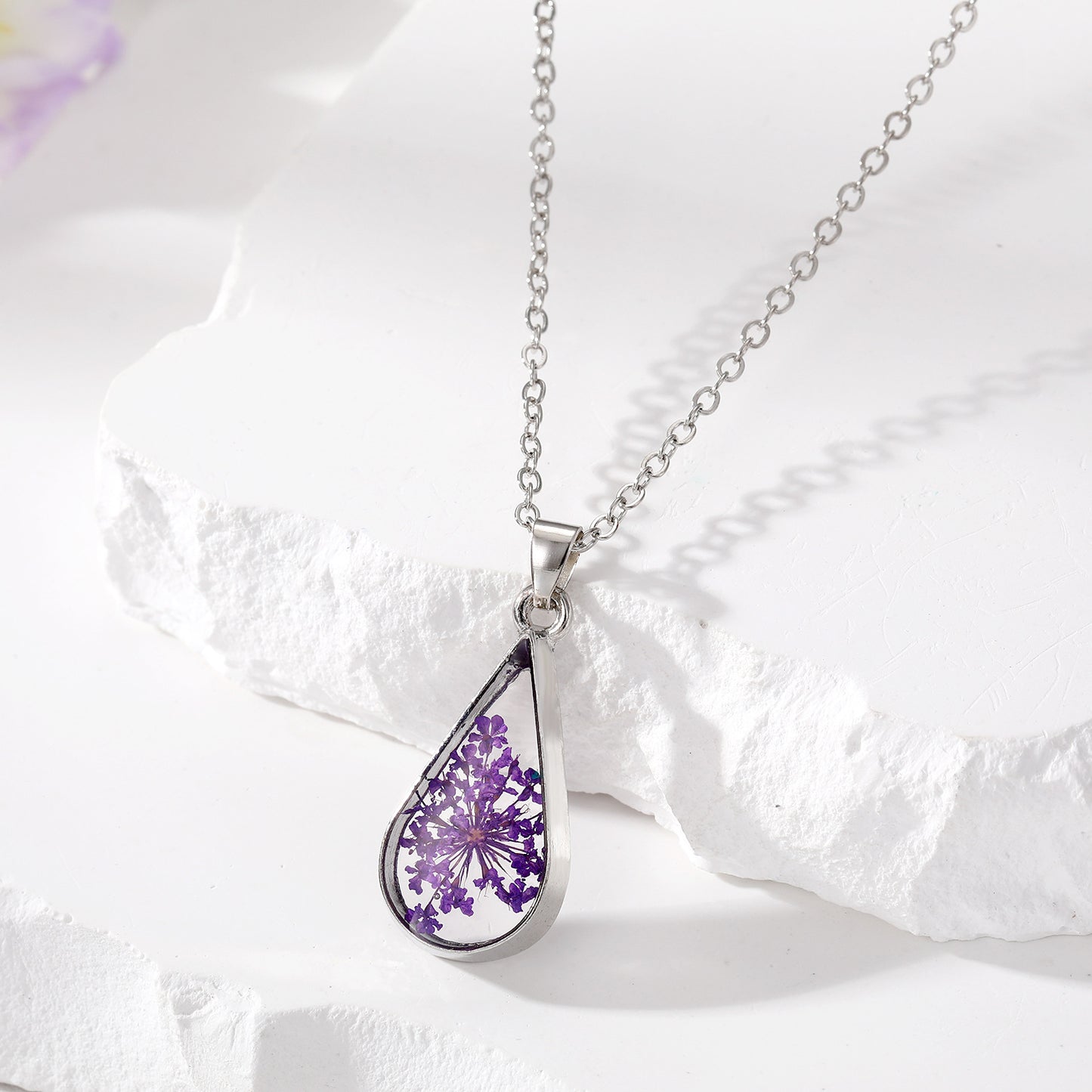 Original European And American-style Waterdrop-Shaped Dried Flower Babys Breath Bouquet Necklace And Earrings