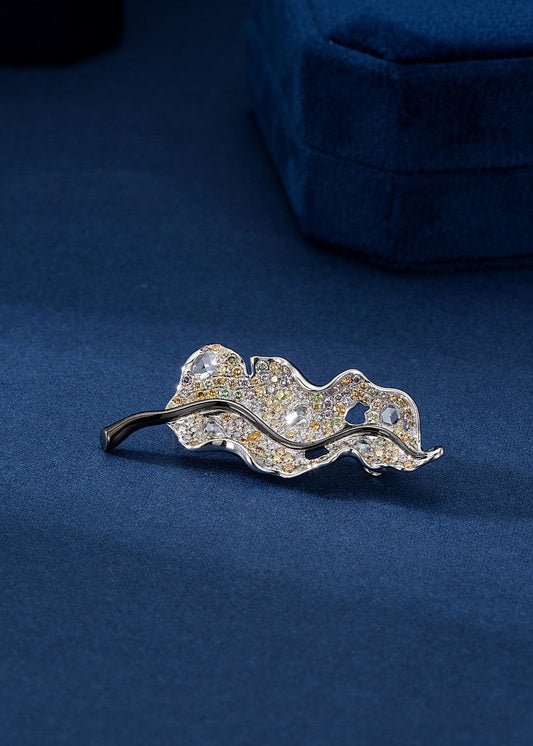 Black Gold Leaf Brooch - Luxurious Jewelry Piece - Brooch