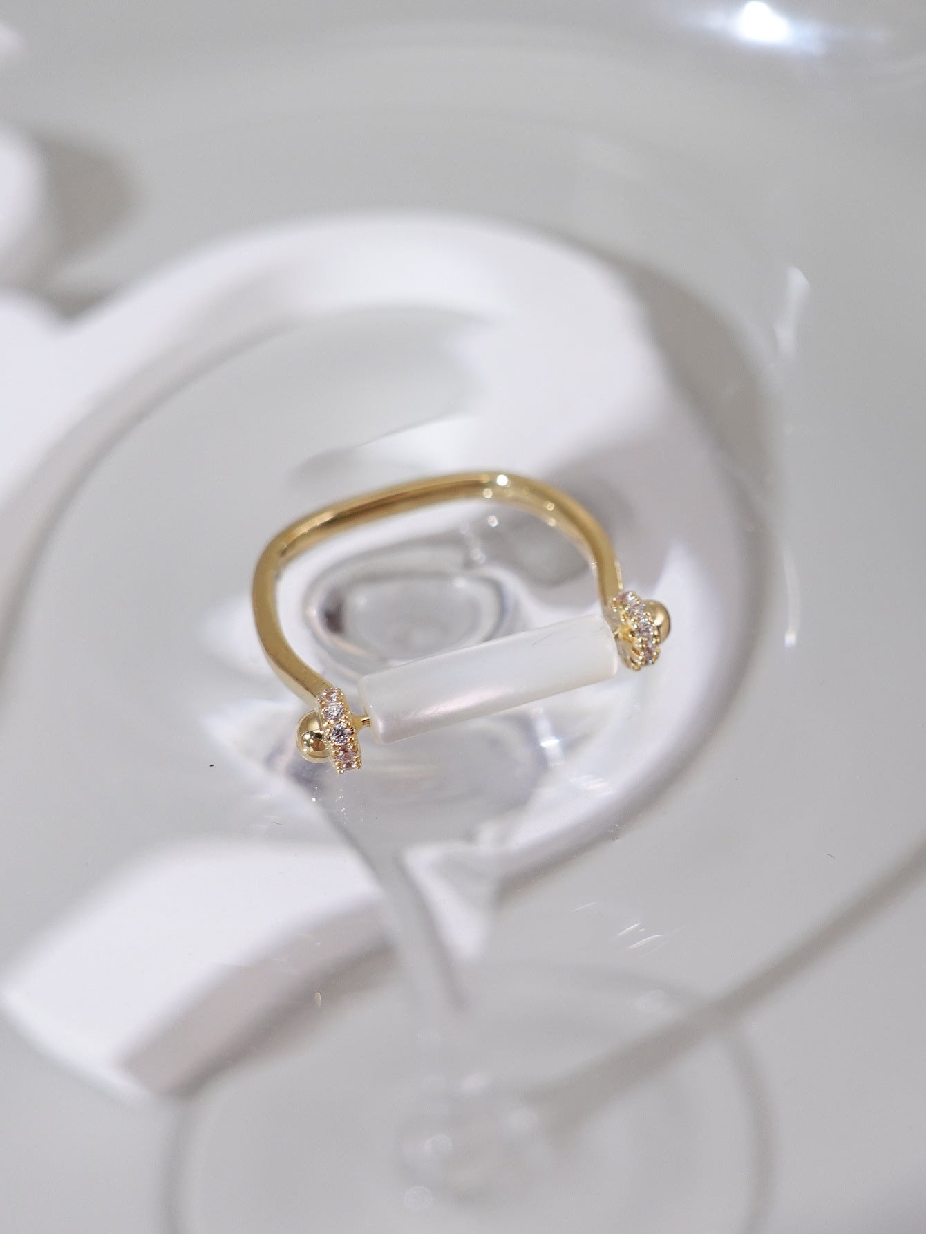 Rotatable Micro-paved Diamond Geometric Light Luxury High-end Ring